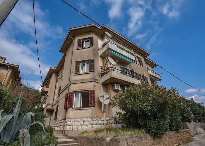 Mili -kantrida Apartman *