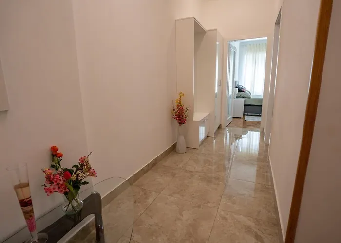 Mili -kantrida Apartman *